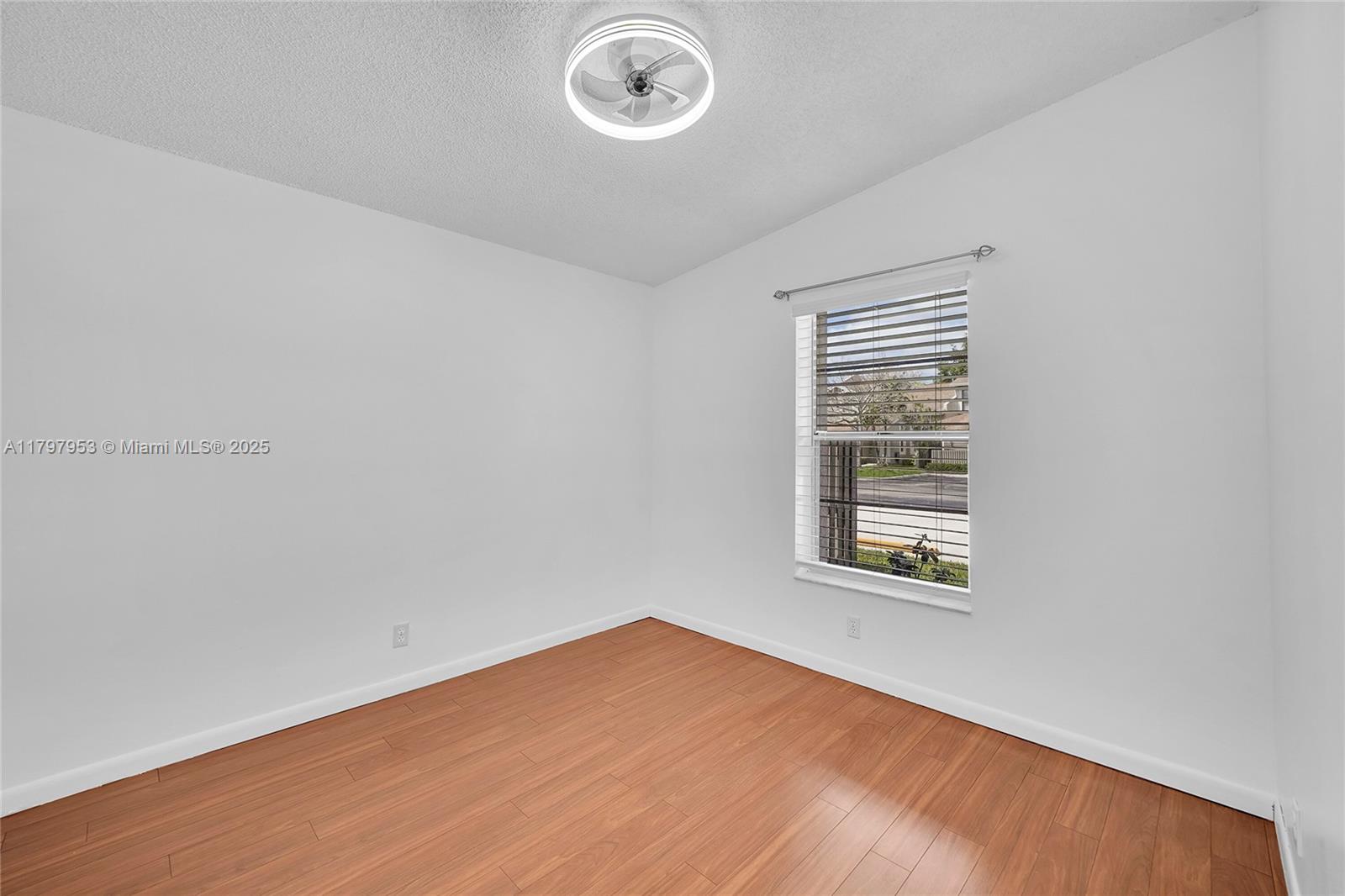 616 Woodgate Cir # D