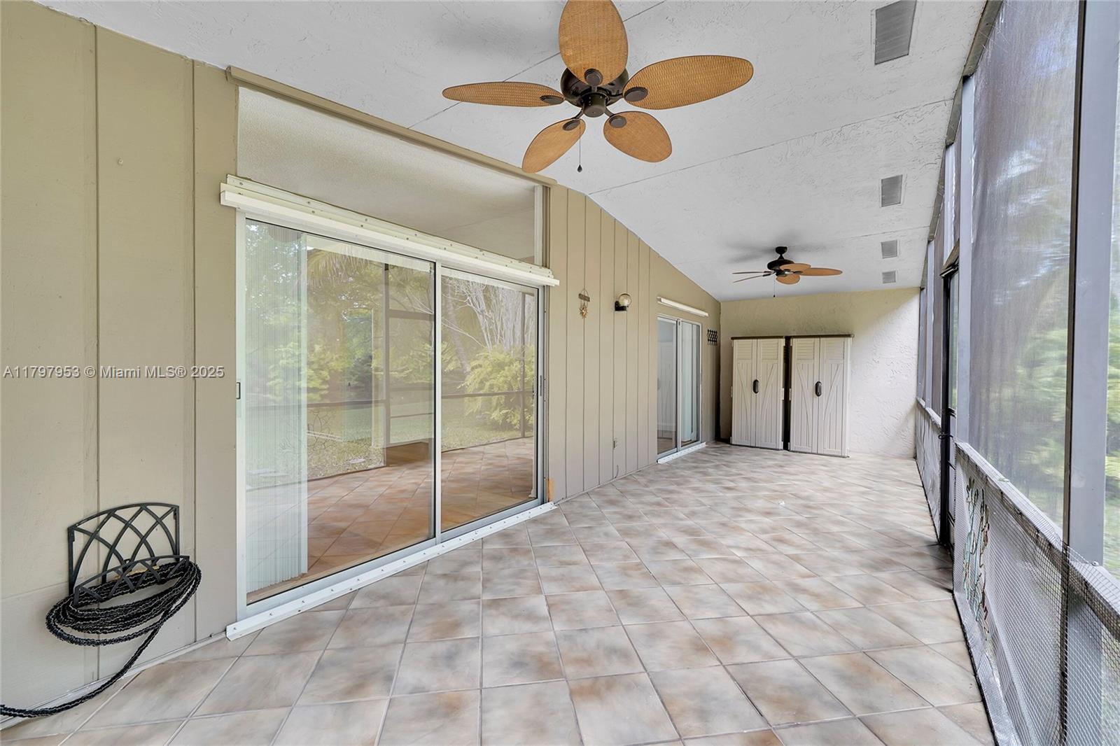 616 Woodgate Cir # D