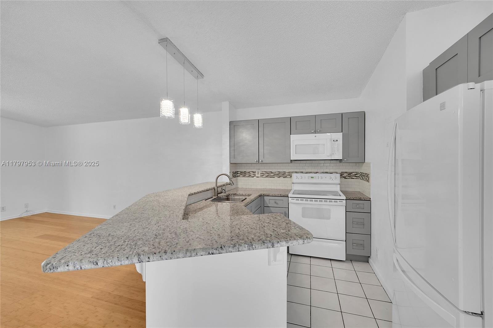 616 Woodgate Cir # D