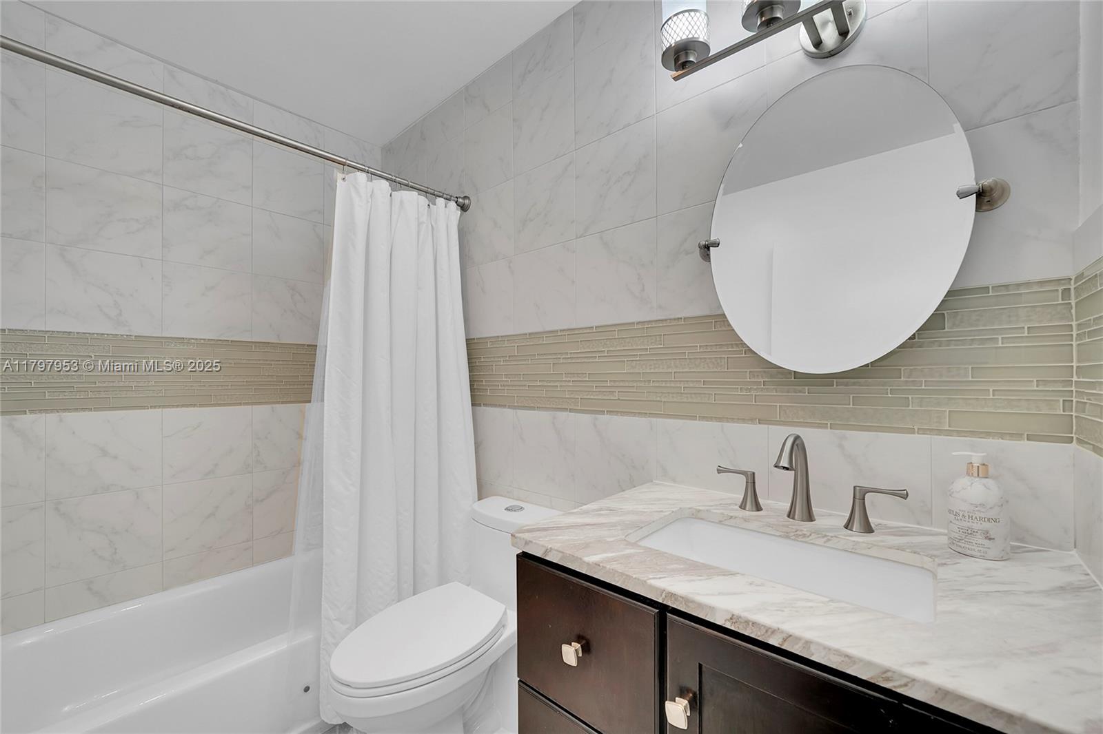 616 Woodgate Cir # D