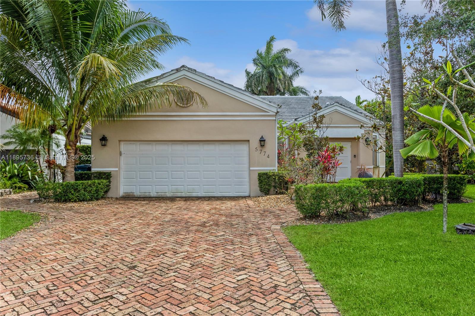 5774 SW 76th Ter
