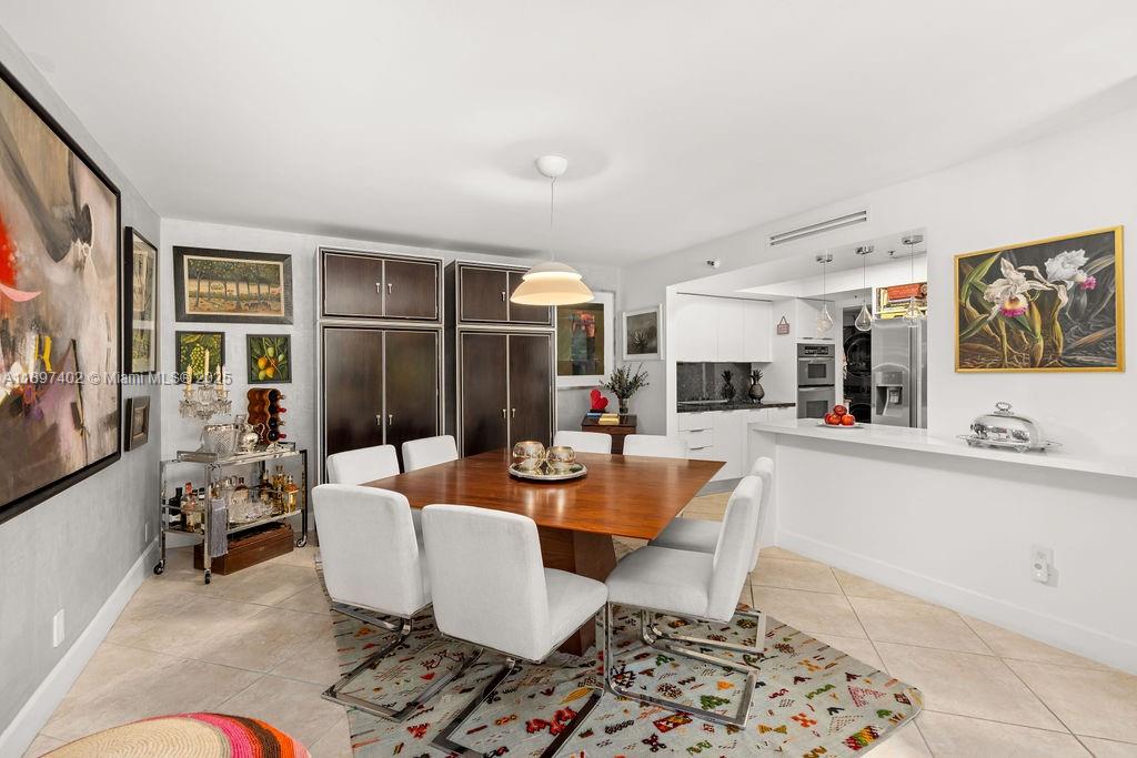 2843 S Bayshore Dr # 4B