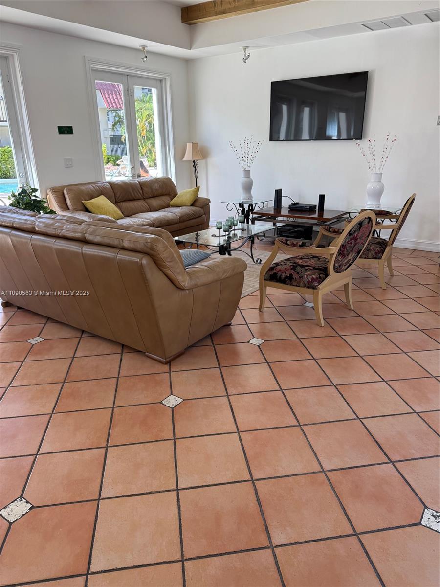 6705 N Kendall Dr # 314, Pinecrest Unit: 314