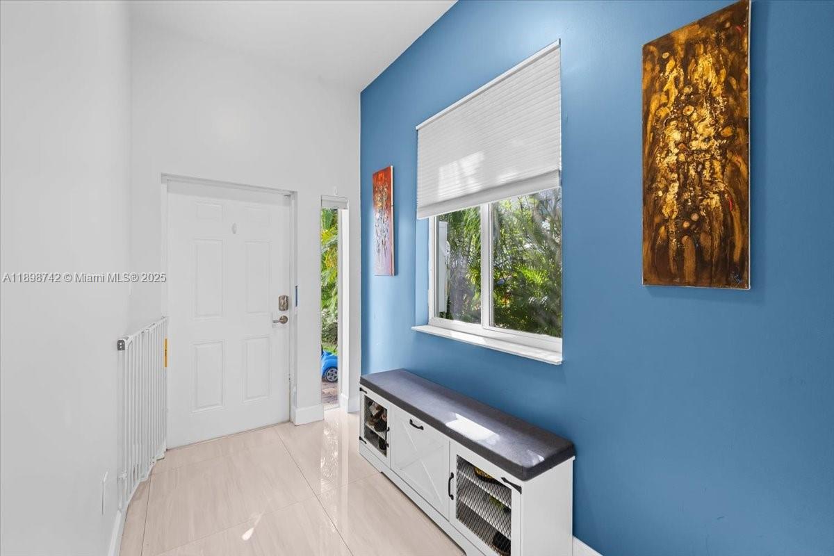 2726 Treasure Cove Cir, Dania Beach