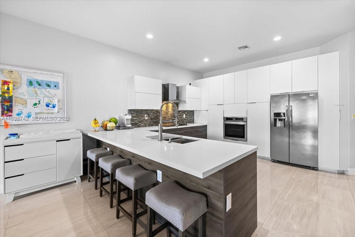 2726 Treasure Cove Cir, Dania Beach