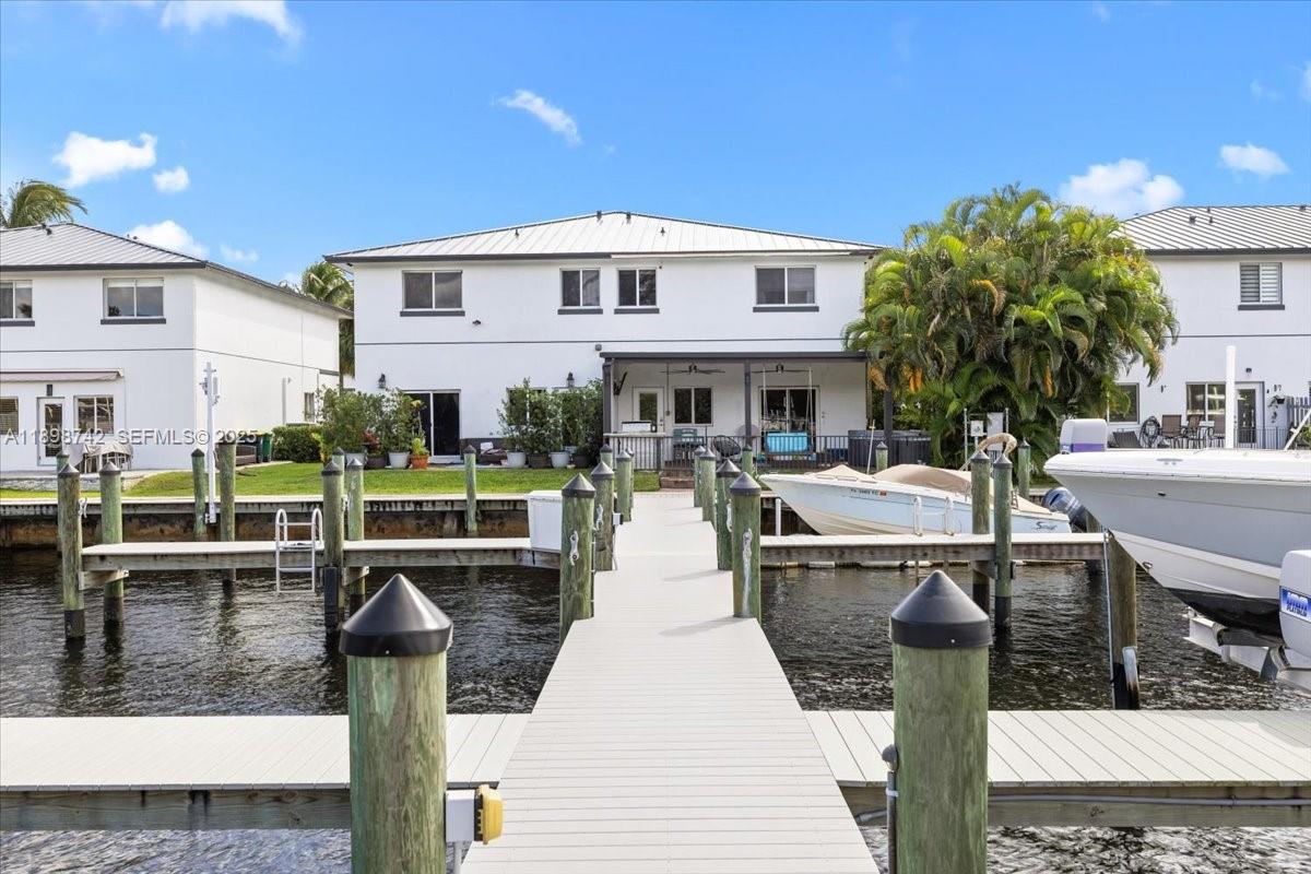 2726 Treasure Cove Cir, Dania Beach