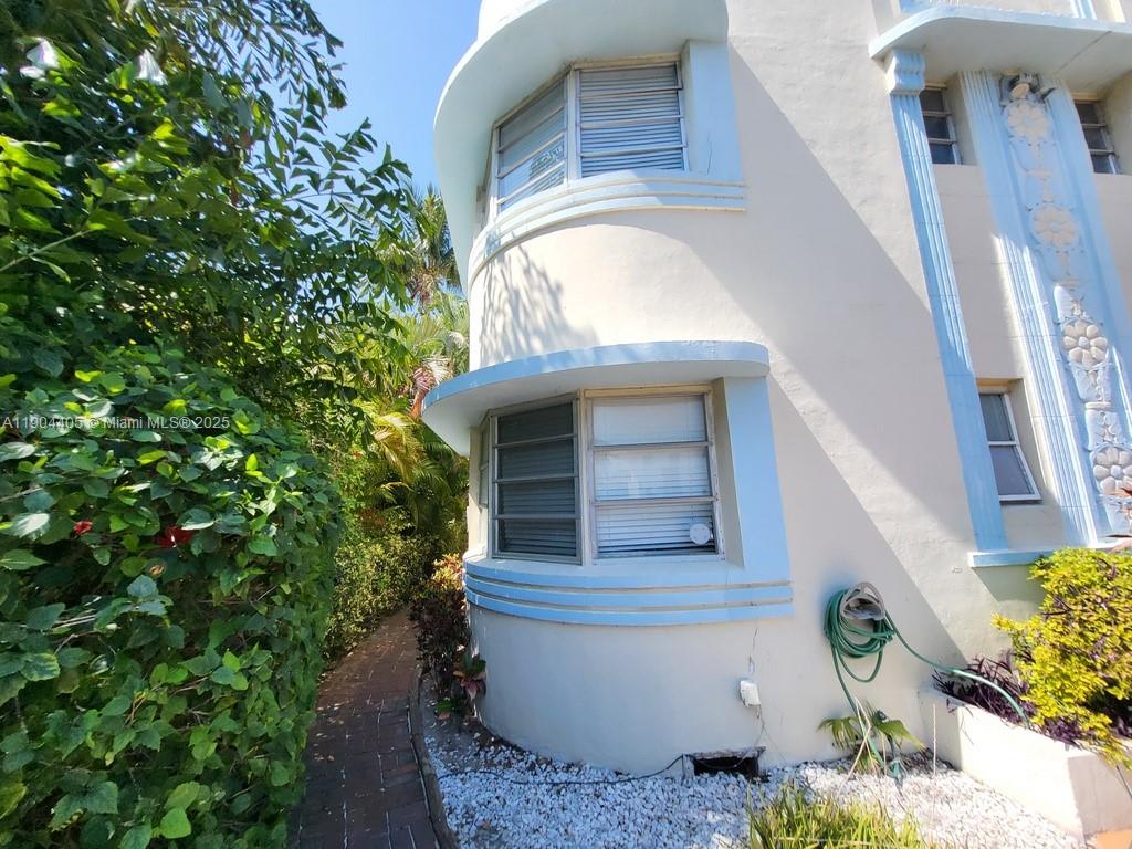 850 Jefferson Ave # 12A
