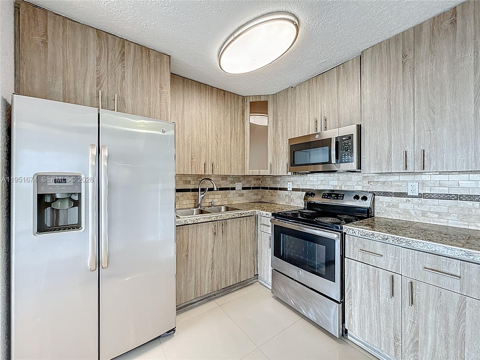 1800 NW 24th Ave # 1020