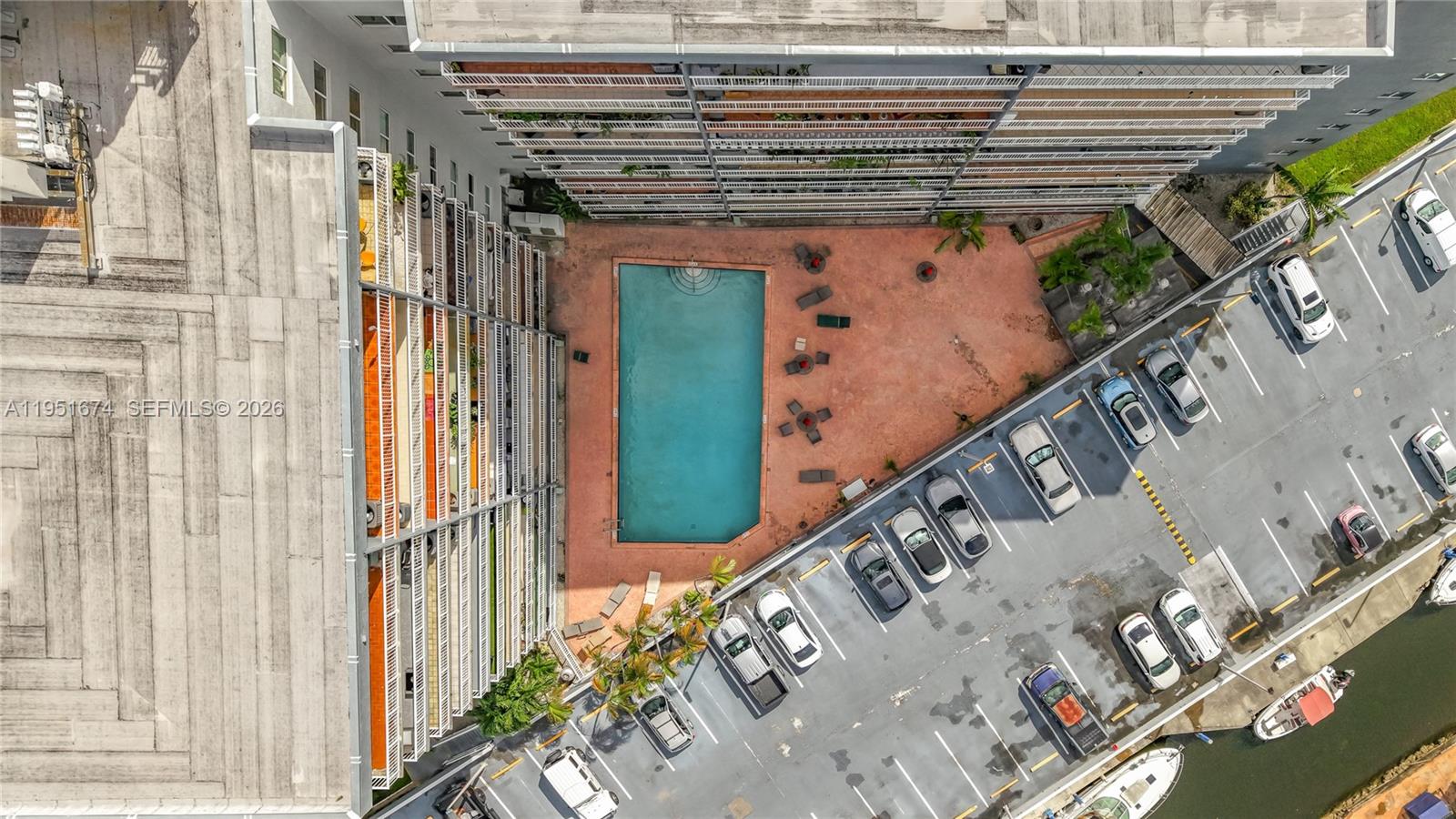 1800 NW 24th Ave # 1020