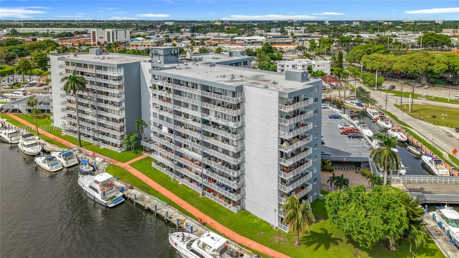 1800 NW 24th Ave # 1020