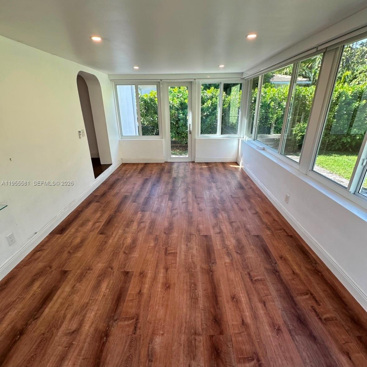 109 Camilo Ave