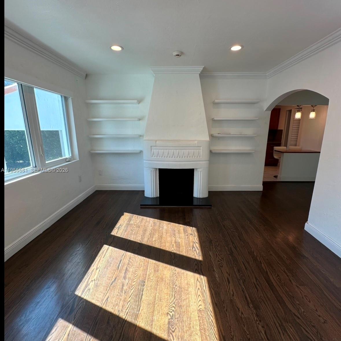 109 Camilo Ave