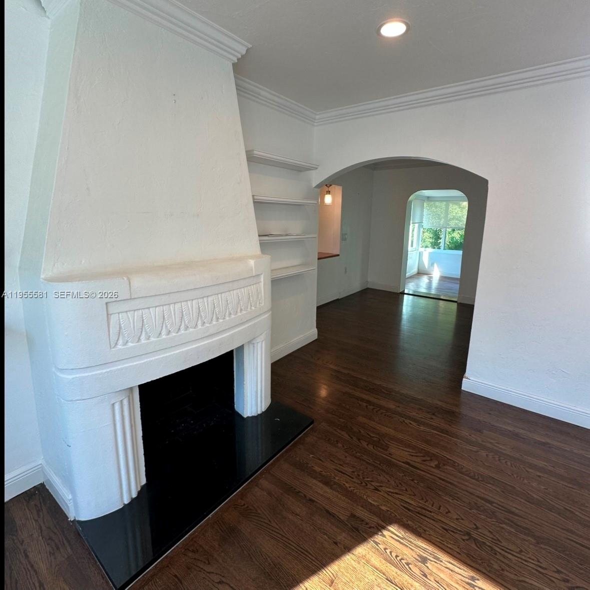 109 Camilo Ave