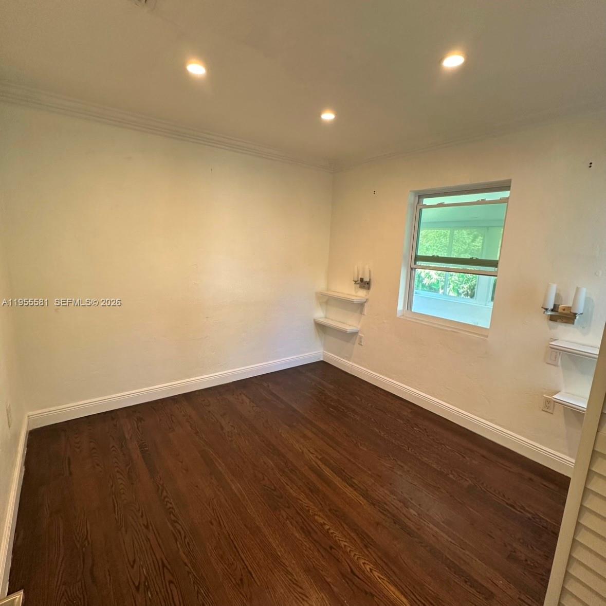 109 Camilo Ave