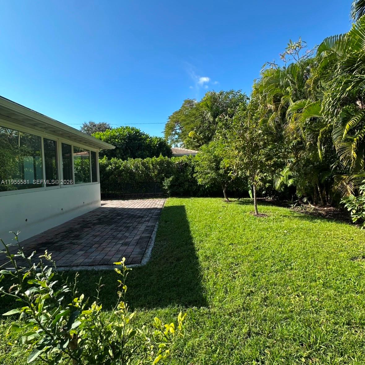 109 Camilo Ave
