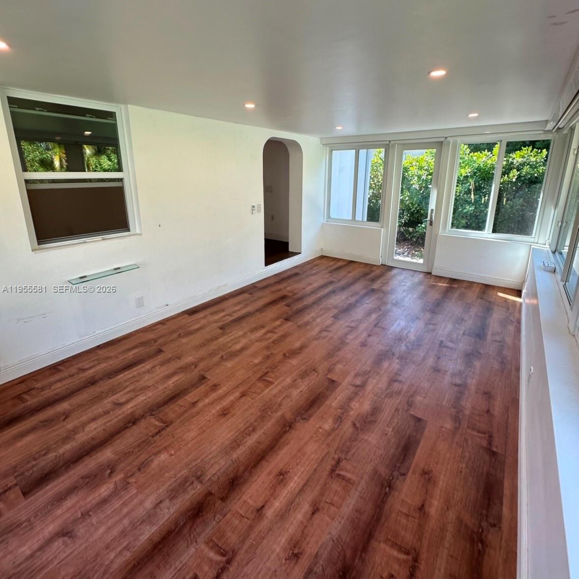 109 Camilo Ave