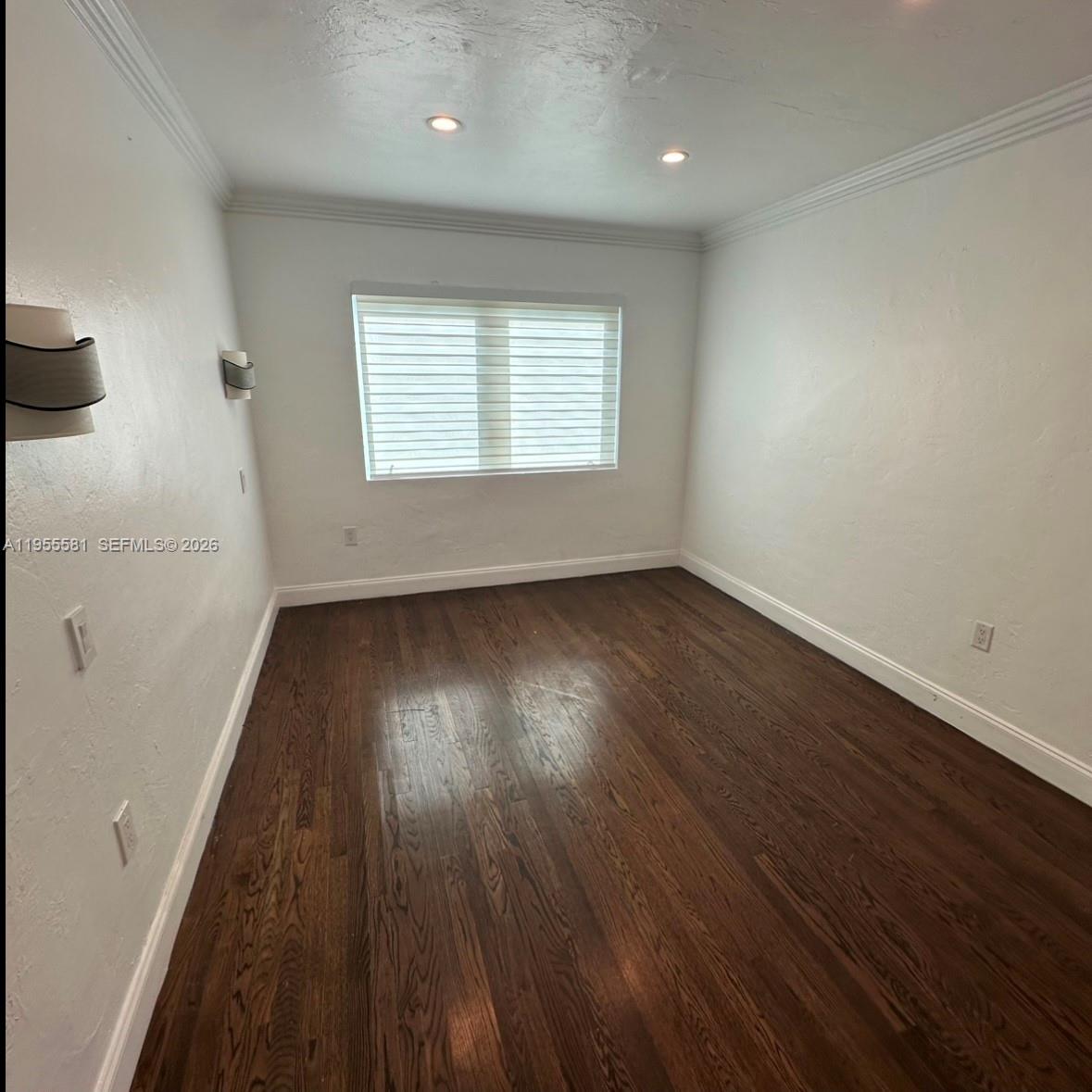 109 Camilo Ave