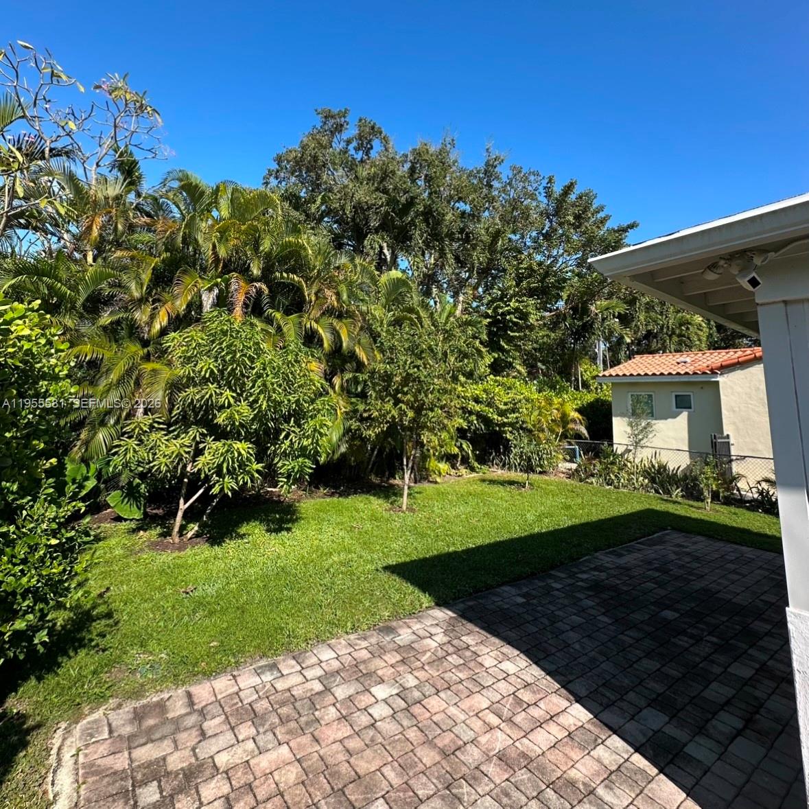 109 Camilo Ave