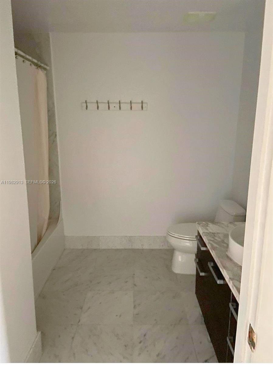 244 Biscayne Blvd # 3305