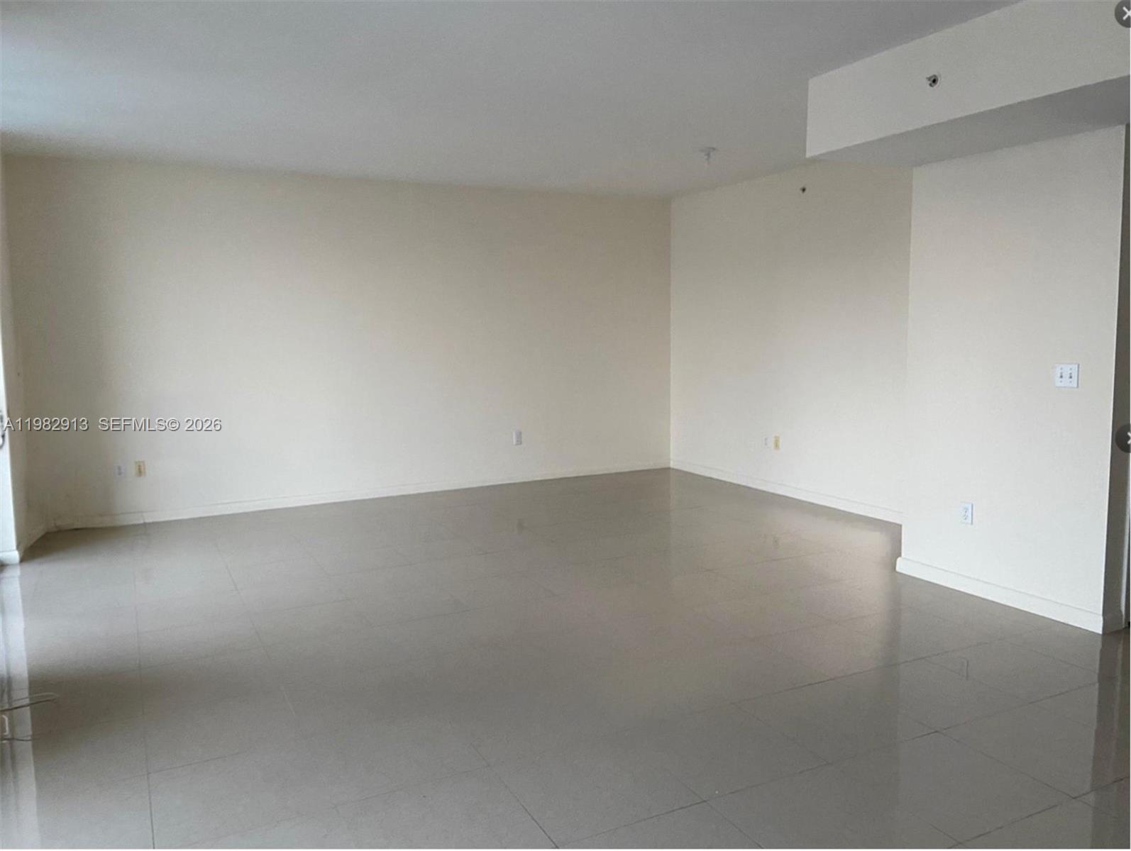 244 Biscayne Blvd # 3305