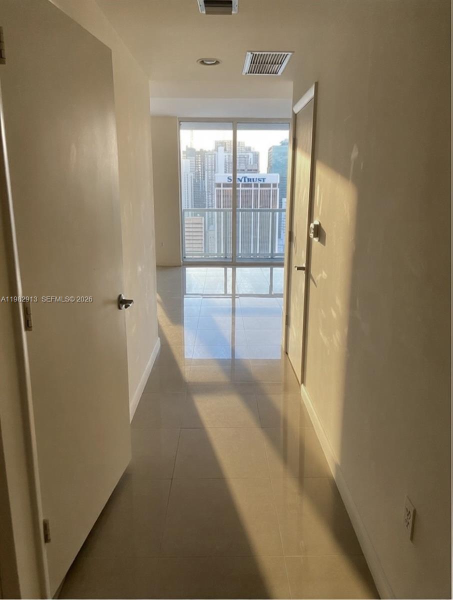 244 Biscayne Blvd # 3305