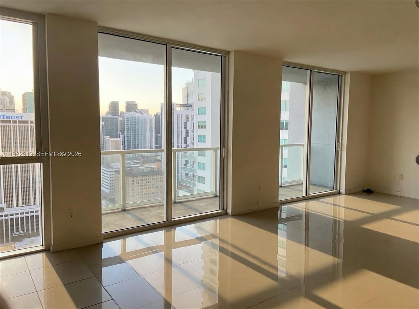 244 Biscayne Blvd # 3305