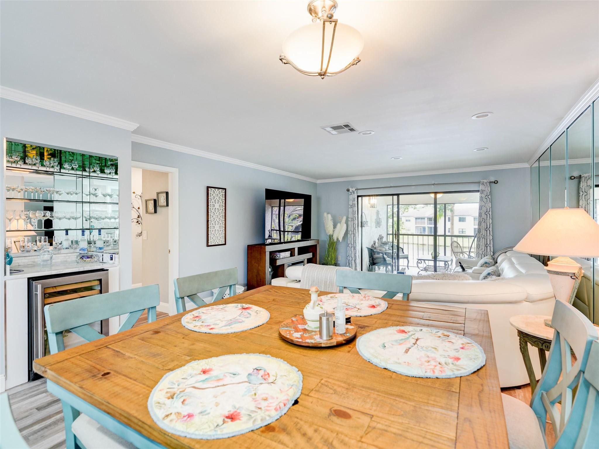 9261 Vista Del Lago 19F