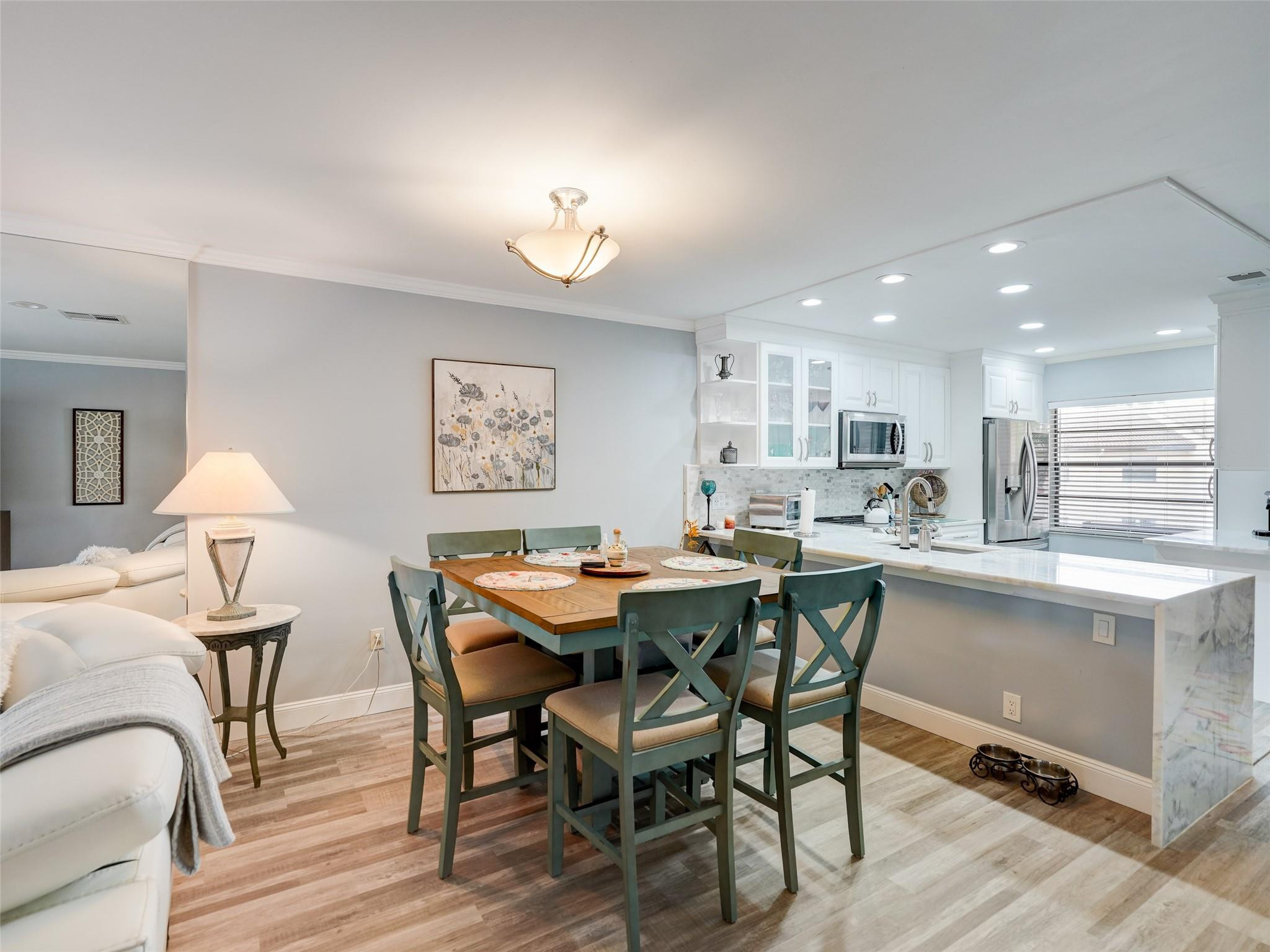 9261 Vista Del Lago 19F