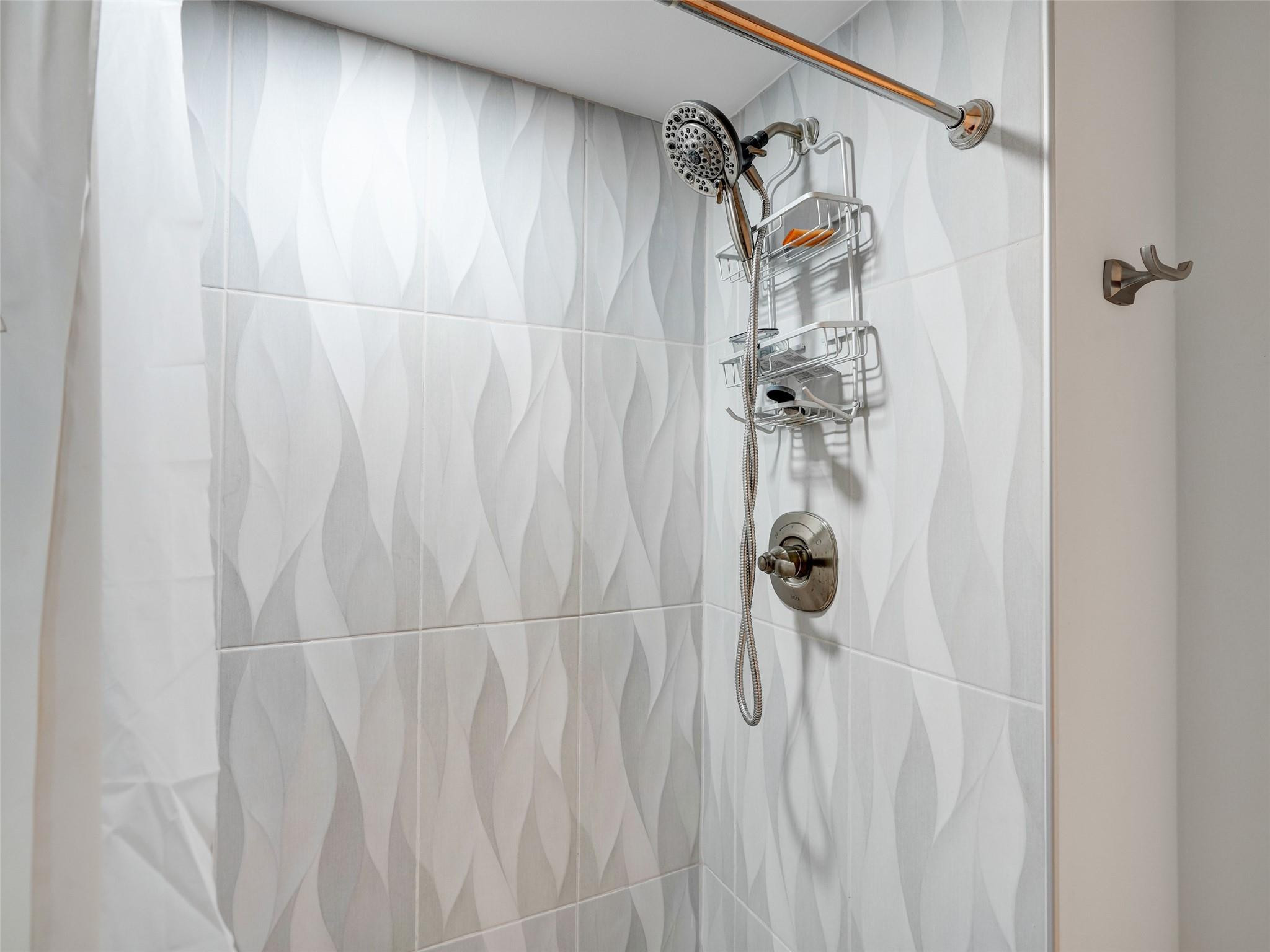 9261 Vista Del Lago 19F