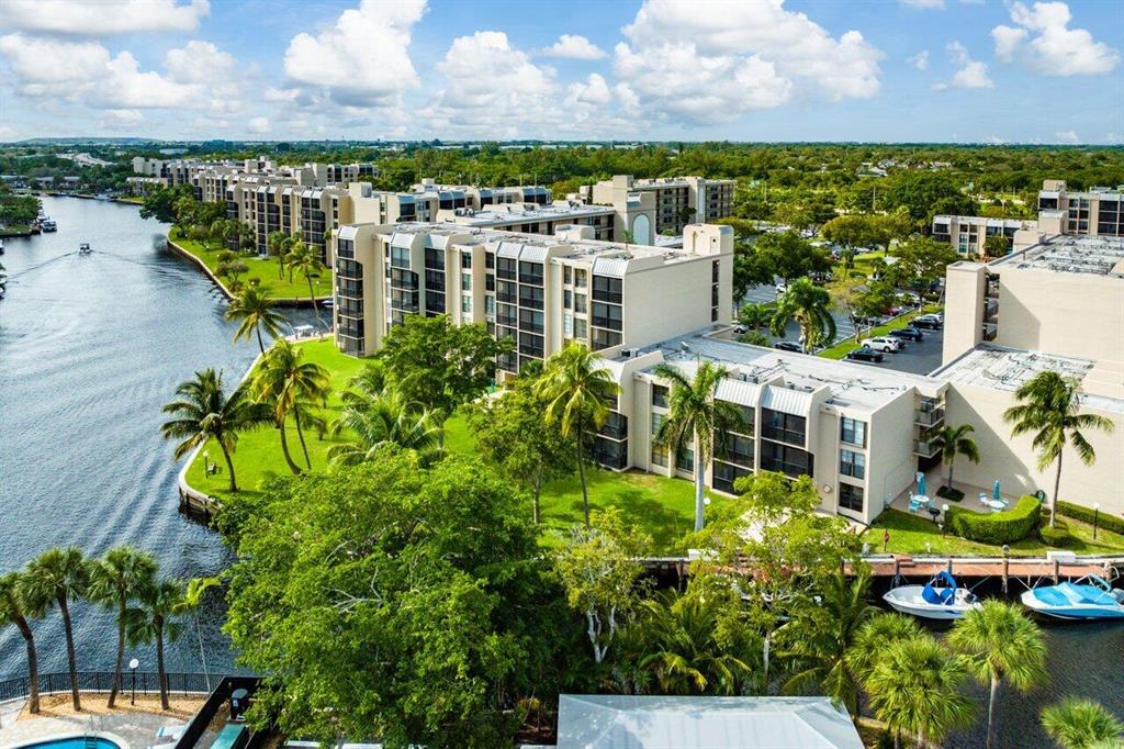 7 Royal Palm Way Unit 408