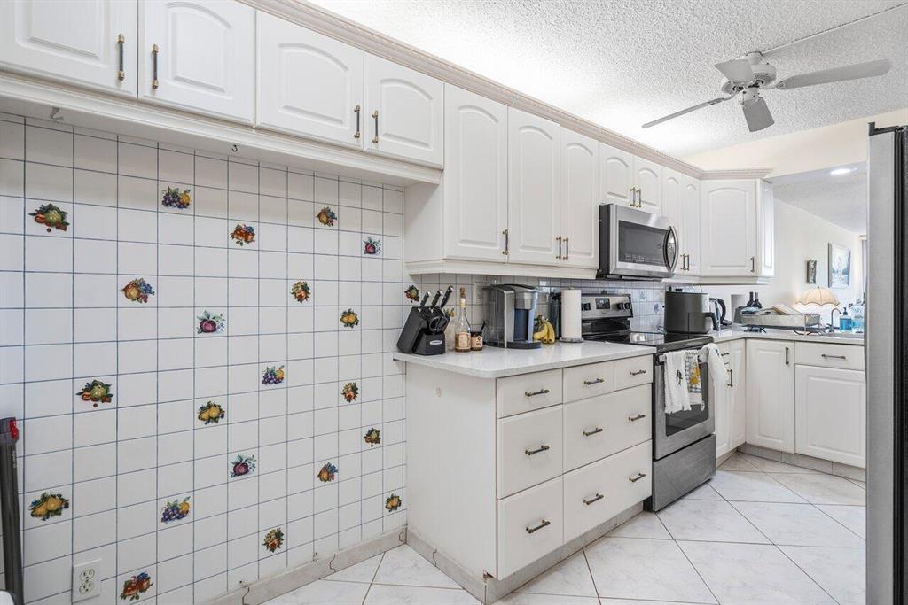 7 Royal Palm Way Unit 408