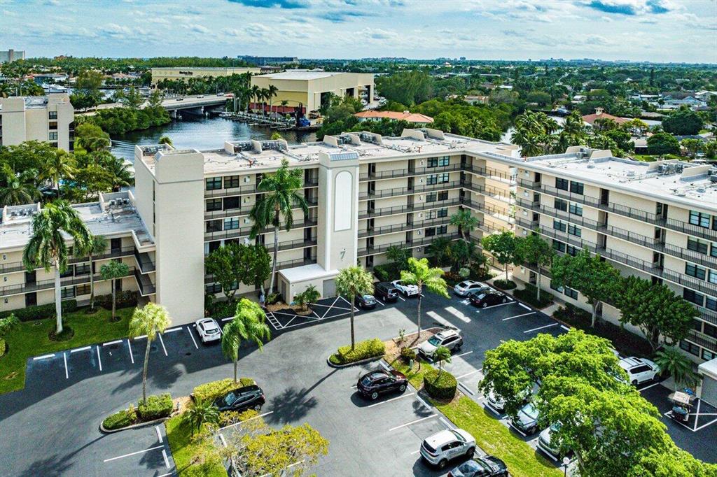 7 Royal Palm Way Unit 408