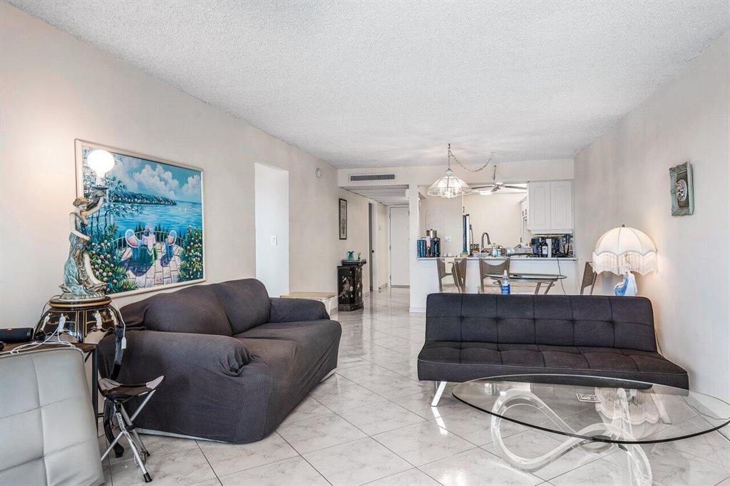 7 Royal Palm Way Unit 408