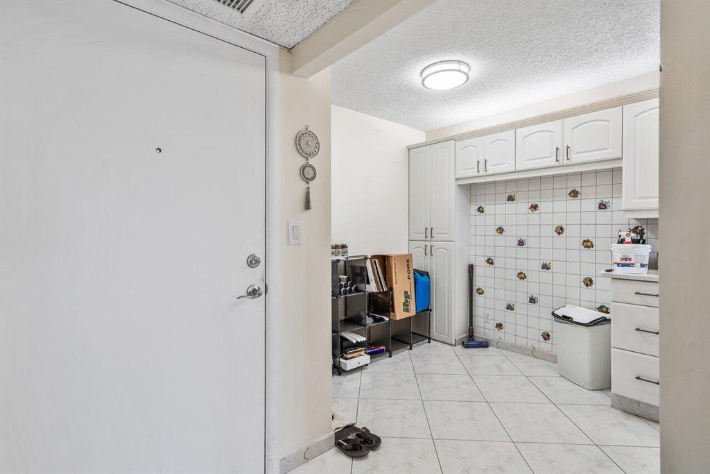 7 Royal Palm Way Unit 408