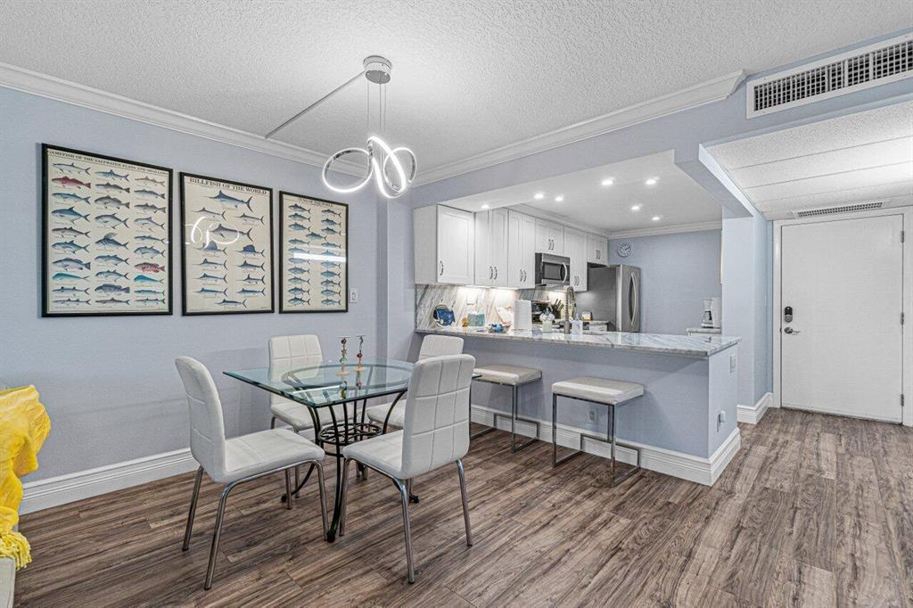 11 Royal Palm Way Unit 203