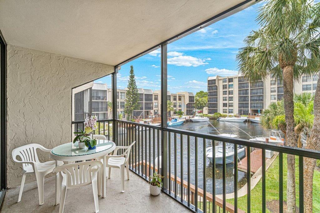 11 Royal Palm Way Unit 203