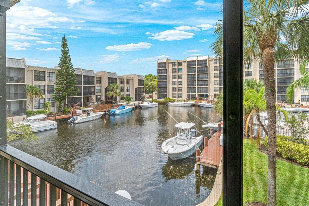 11 Royal Palm Way Unit 203