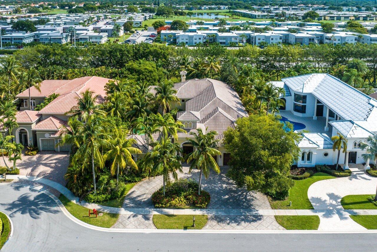 5975 Vintage Oaks Circle
