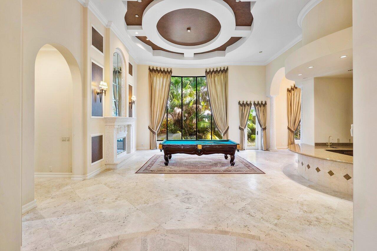 5975 Vintage Oaks Circle
