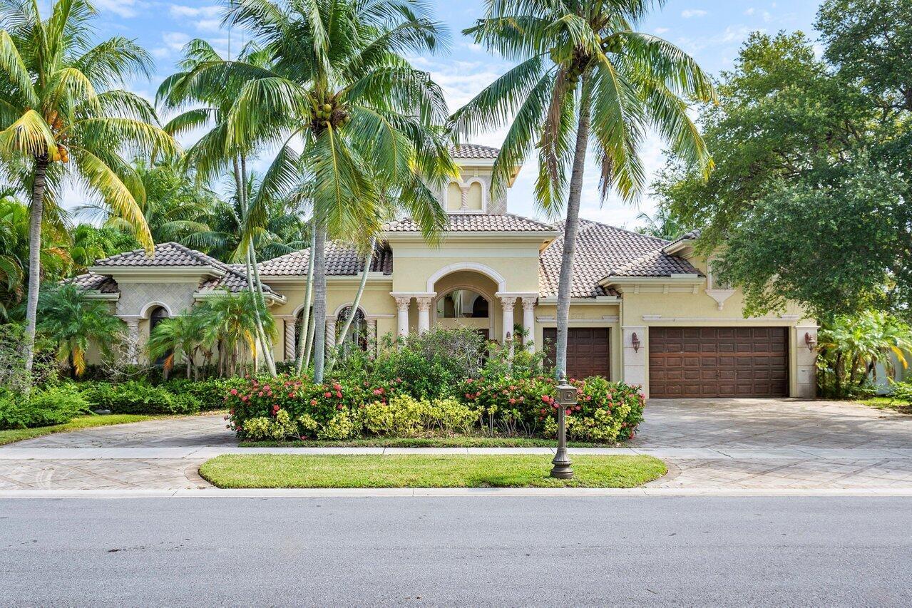 5975 Vintage Oaks Circle