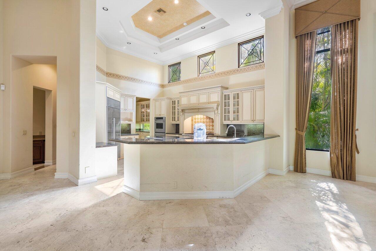 5975 Vintage Oaks Circle