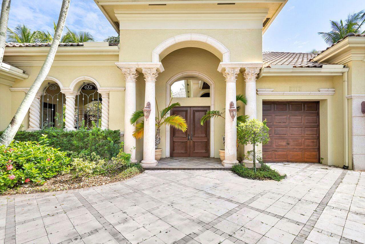 5975 Vintage Oaks Circle