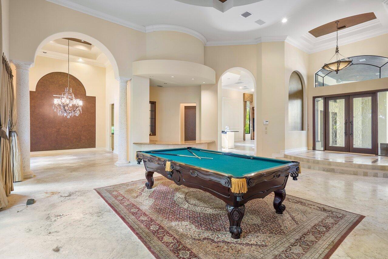 5975 Vintage Oaks Circle
