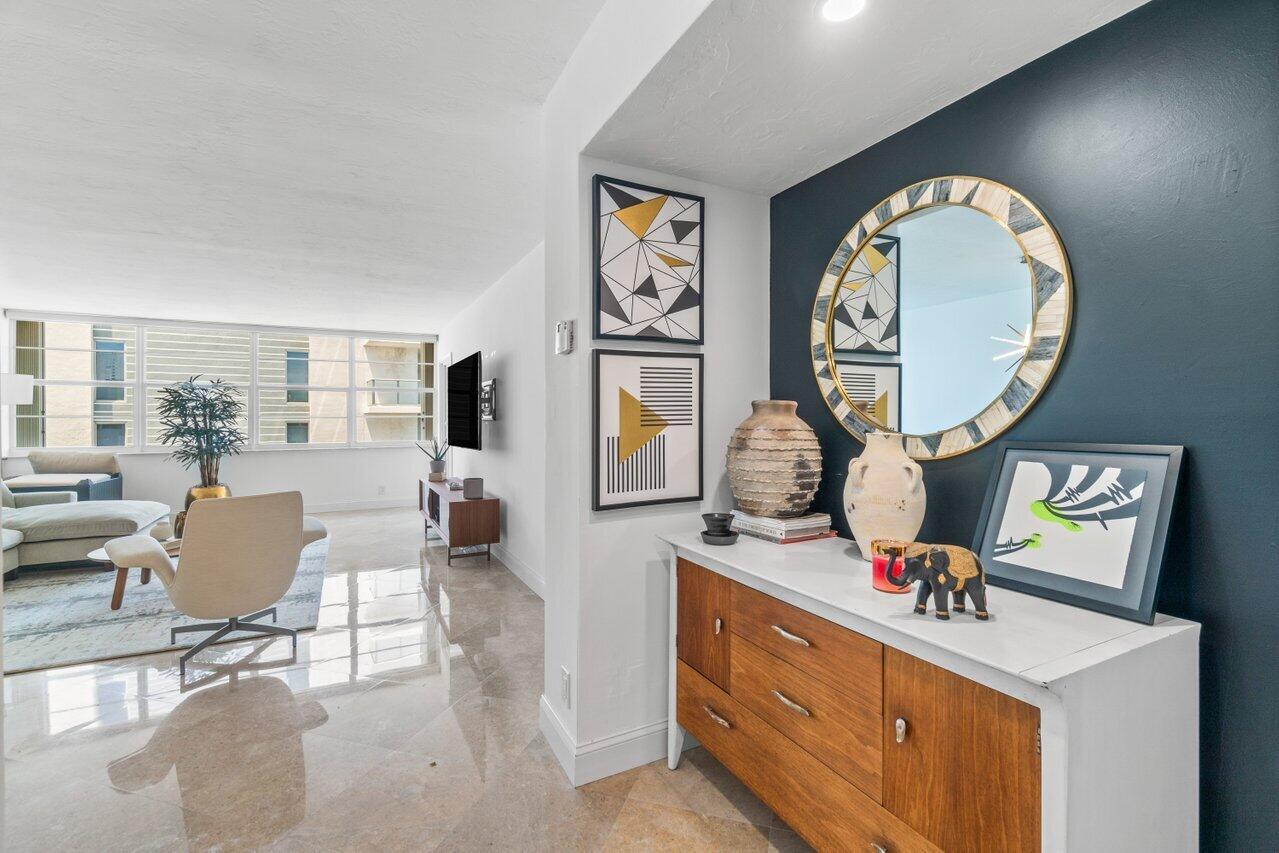 1170 N Federal Highway 1205