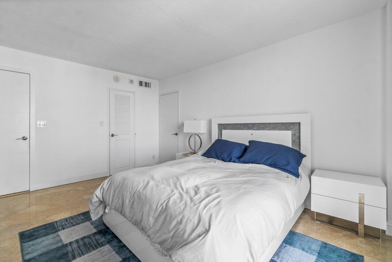 1170 N Federal Highway 1205