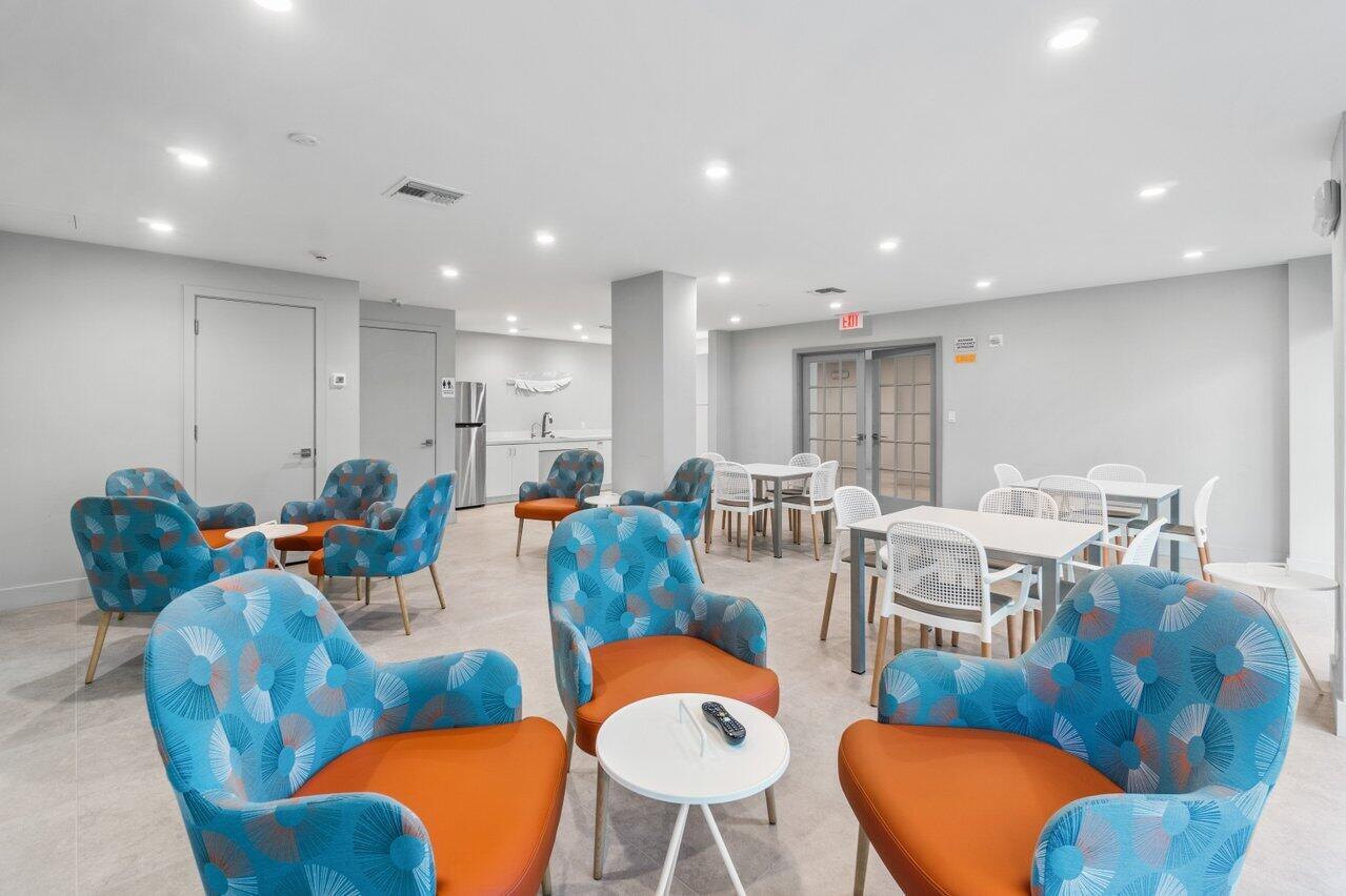 1170 N Federal Highway 1205