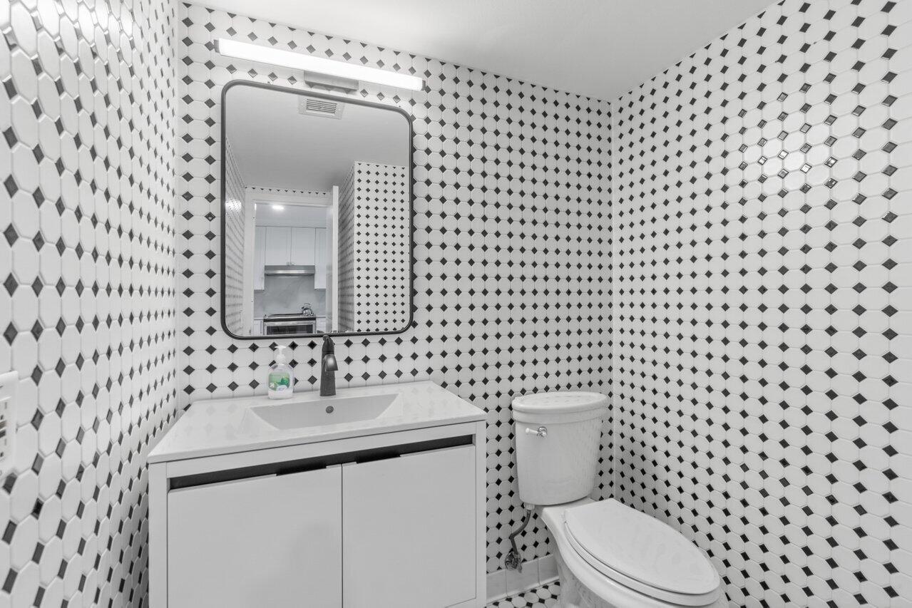 1170 N Federal Highway 1205