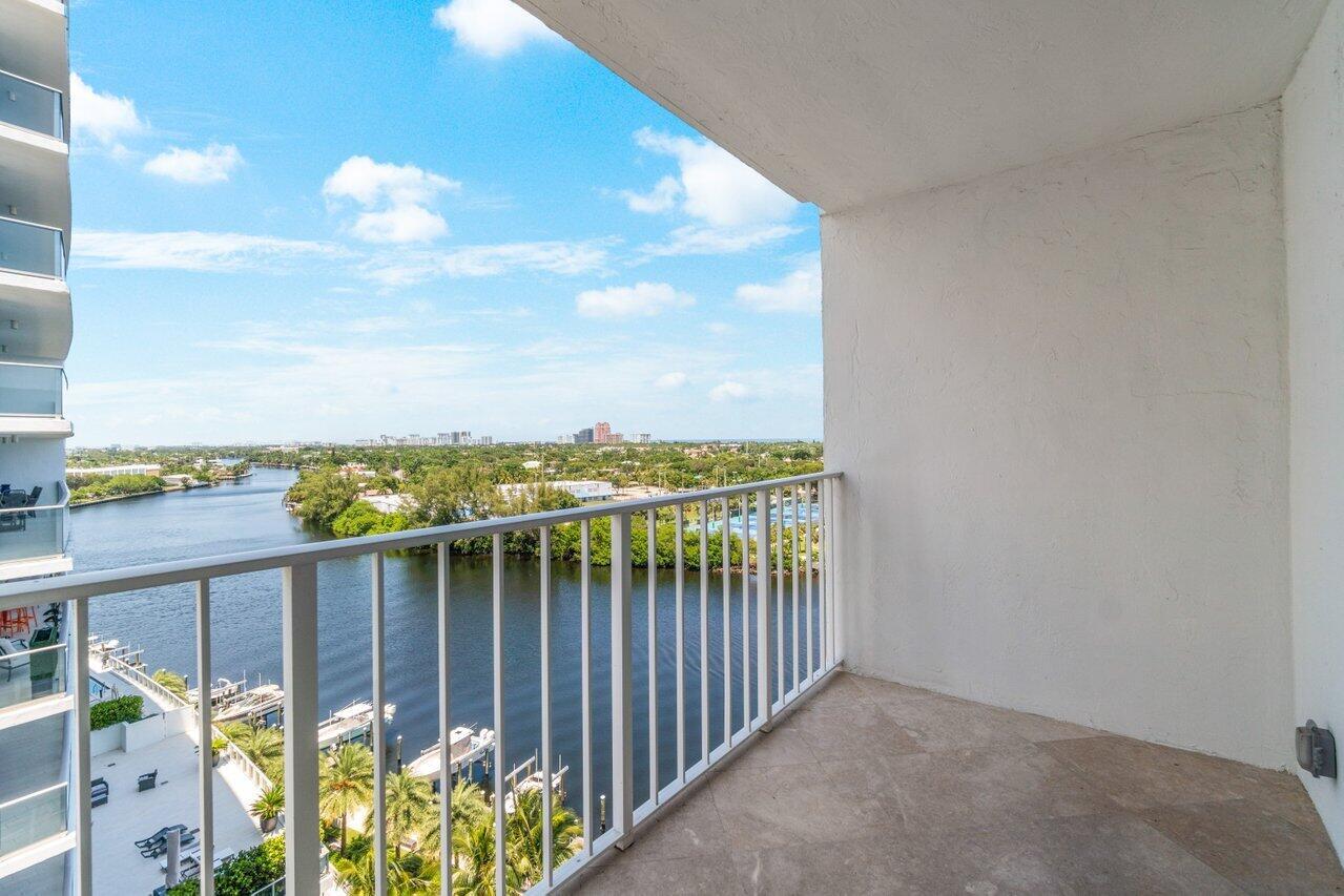 1170 N Federal Highway 1205