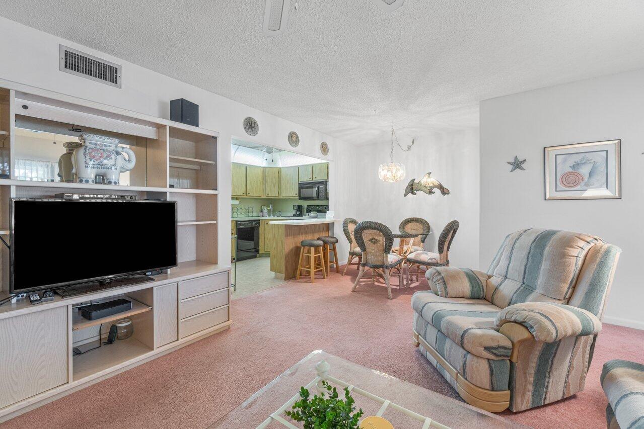 401 Pine Glen Lane C-2