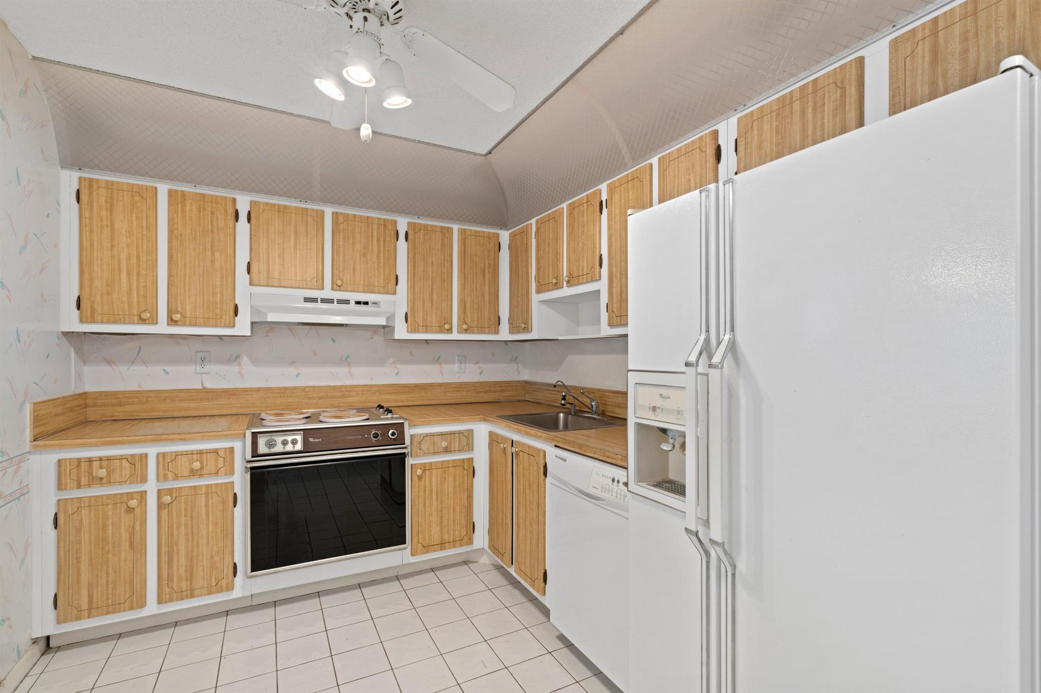 9440 SW 8th Street 415